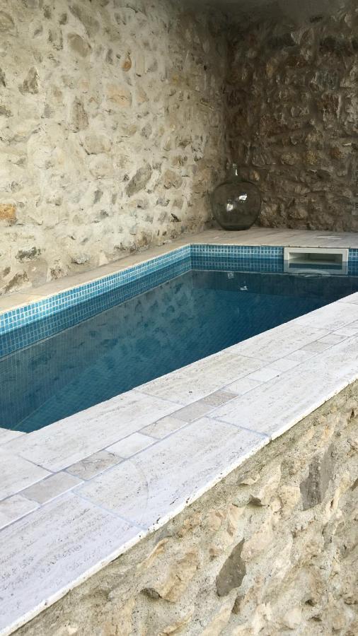L'Oiseau Bleu Rollier Bed and Breakfast Roubia Εξωτερικό φωτογραφία