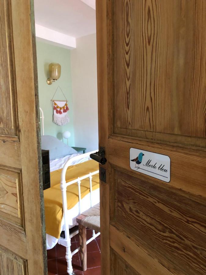 L'Oiseau Bleu Rollier Bed and Breakfast Roubia Εξωτερικό φωτογραφία