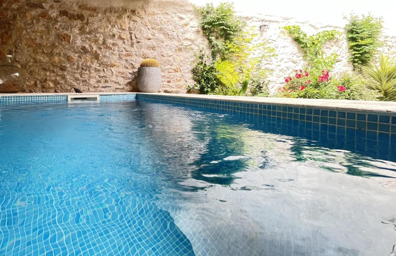 L'Oiseau Bleu Rollier Bed and Breakfast Roubia Εξωτερικό φωτογραφία