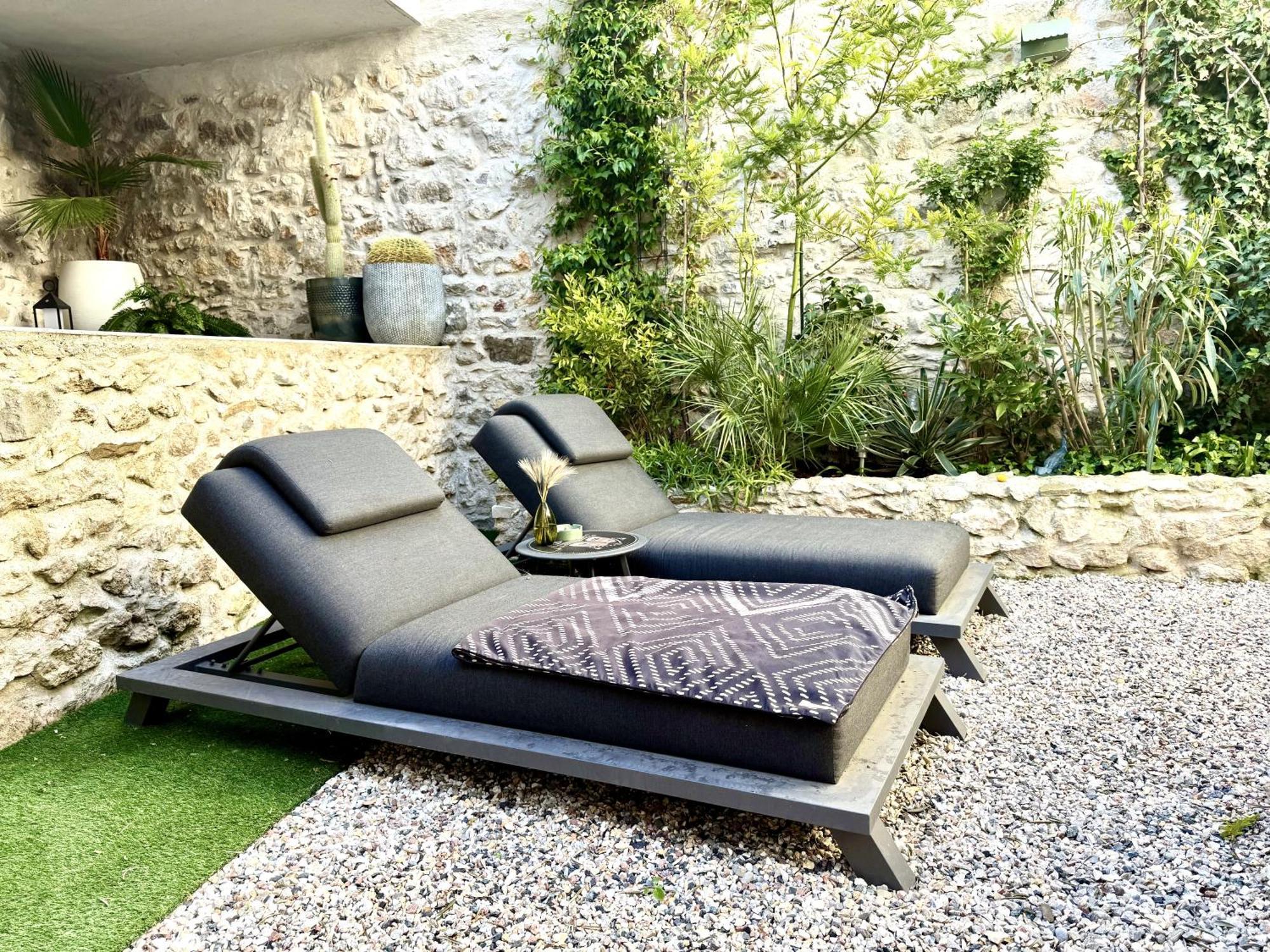 L'Oiseau Bleu Rollier Bed and Breakfast Roubia Εξωτερικό φωτογραφία